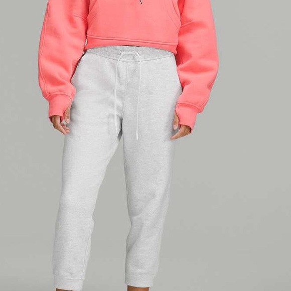 lululemon athletica Pants - Lululemon Loungeful High-Rise Cropped Jogger Sweatpants
Size 12